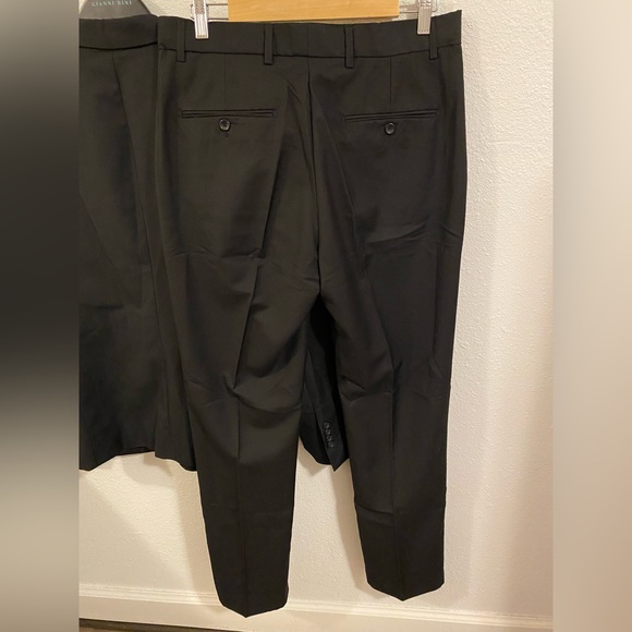 Classic Black Men's Suit - Picture 4 of 15